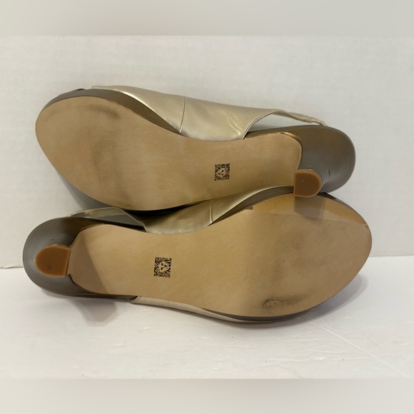 Anne Klein bronze & gold slingback open toe heel sandals size 9 M - Picture 9 of 10